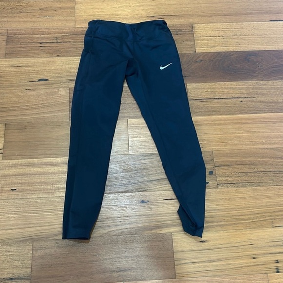 2 pairs of pants: Camo joggers/sweatpants and Nike Sweatpants - Picture 6 of 6